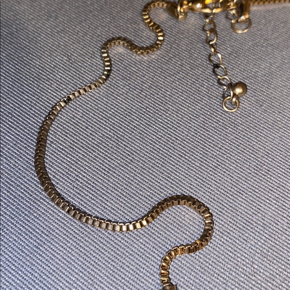 Gold 'Royalty' Necklace - Picture 2 of 5